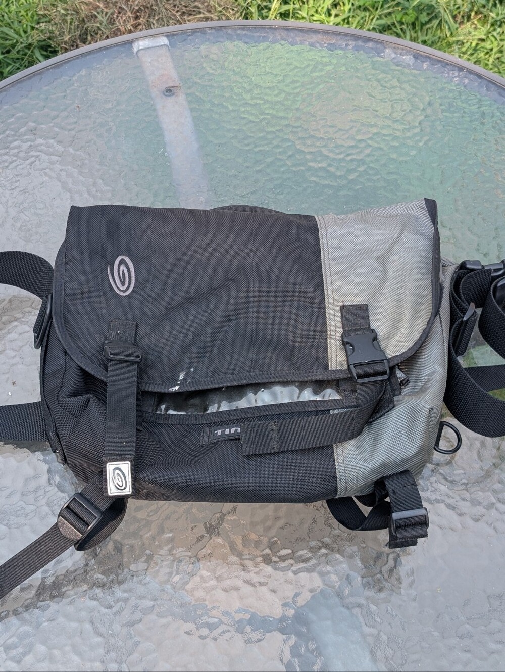Timbuk2 Classic Black Grey Crossbody Messenger Bag Size Small